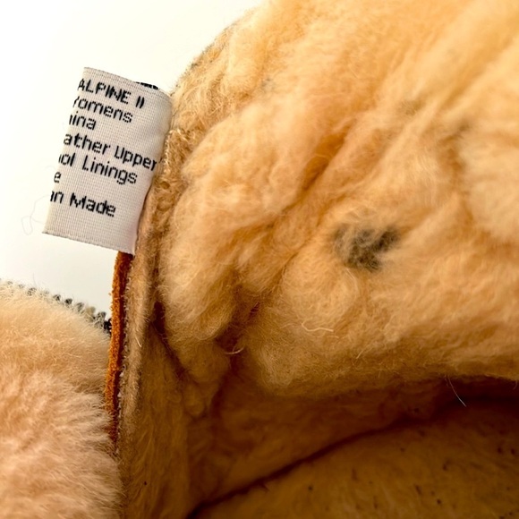 Clarks NWOT Brown Calf Heights Lambs Wool Lining Cozy and Comfortable Boots SZ 9 - Picture 7 of 8